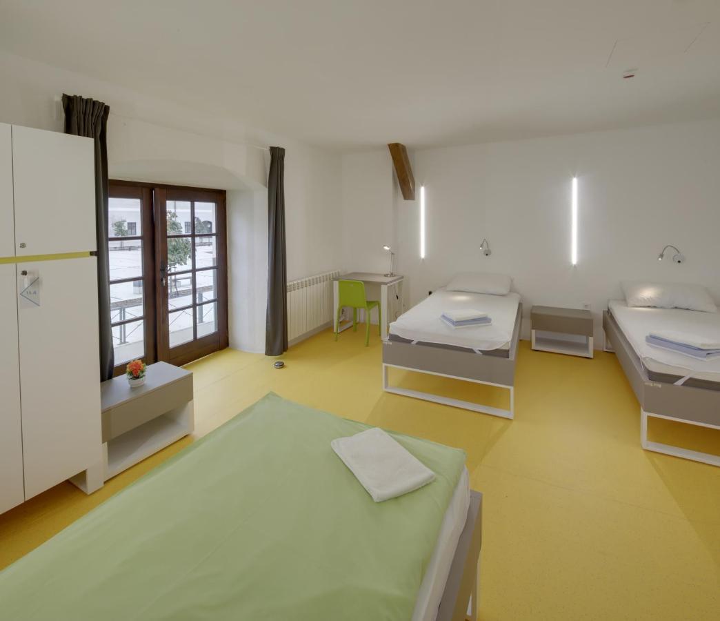 Hi Hostel Stara Pekara Eszék Kültér fotó